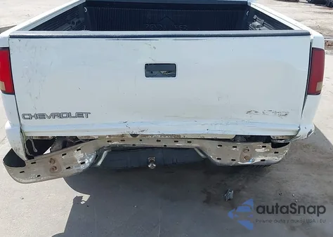 2001 Chevrolet S-10 Ls из США, поврежденный, VIN 1GCCS19571K129645